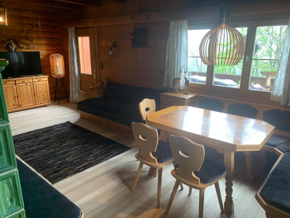 Ferienwohnungen Im Blockhaus Metzler Schwarzenberg im Bregenzerwald Buitenkant foto